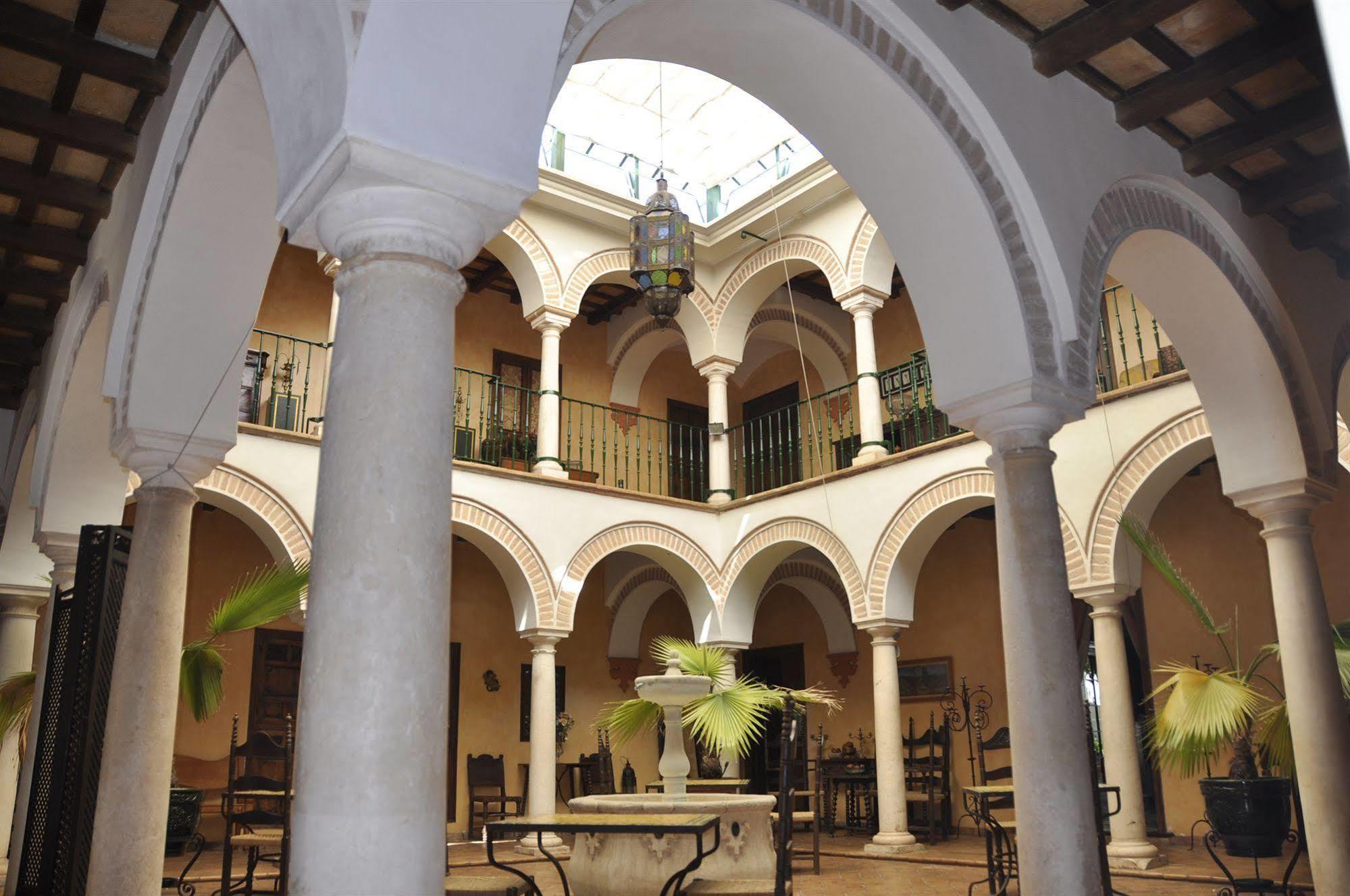 Granados Palacio Boutique Hotel Ecija Exterior photo